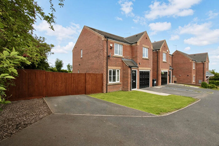 Detached House To Rent In Chestnut Crescent, Kendray, Barnsley, S70