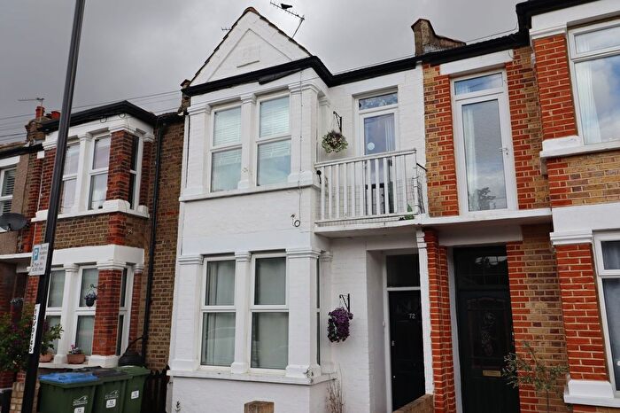 1 Bedroom Flat To Rent In Blanmerle Road, New Eltham, SE9