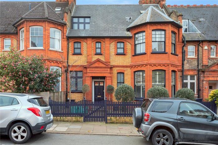 4 Bedroom Semi-Detached House To Rent In Kirkstall Road, London, SW2