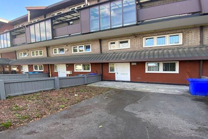 3 Bedroom Property To Rent In Lockton Close, Manchester, M1