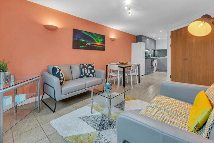 2 Bedroom Flat To Rent In Cross Granby Terrace, Leeds, LS6