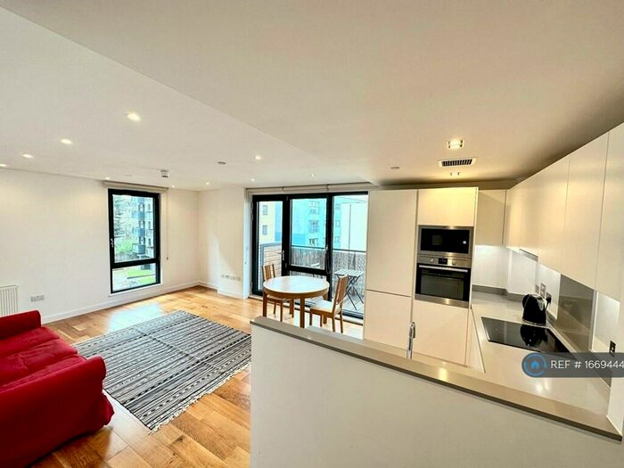 2 Bedroom Flat To Rent In Palmers Road, London, E2
