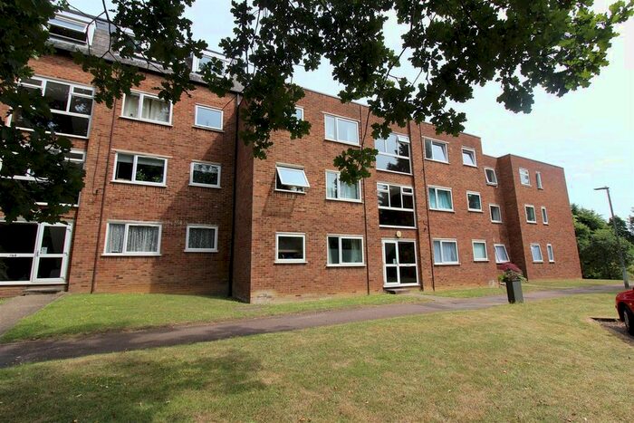 2 Bedroom Flat To Rent In Kestrel Court, Greenhills, Ware, Hertfordshire, SG12