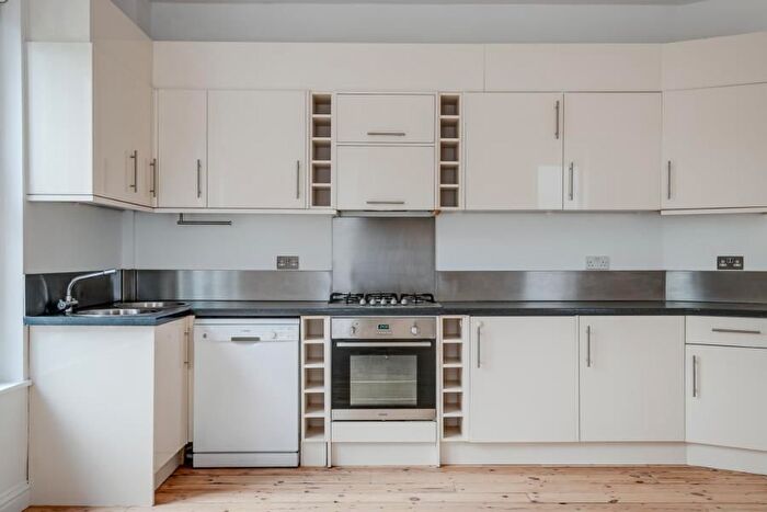 3 Bedroom Flat To Rent In Stanhope Road, Highgate, N6