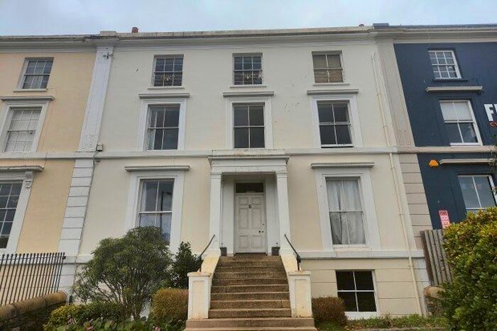 1 Bedroom Flat To Rent In Grove Place, Falmouth, TR11