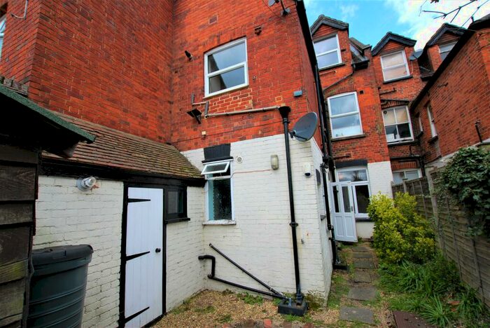 1 Bedroom Apartment To Rent In Woodbridge Road, Guildford, Surrey, GU1