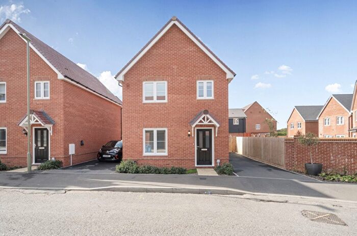 3 Bedroom Detached House For Sale In Seaford Road, Warsash, Hampshire, SO31