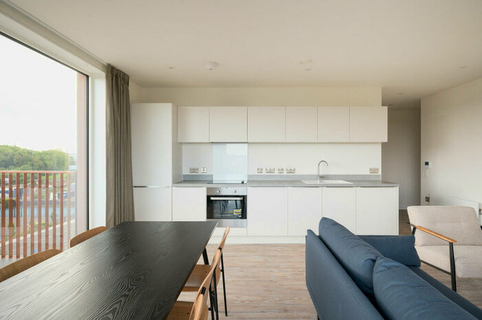 3 Bedroom Flat To Rent In The Kell, Gillingham Gate Road, Gillingham, ME4