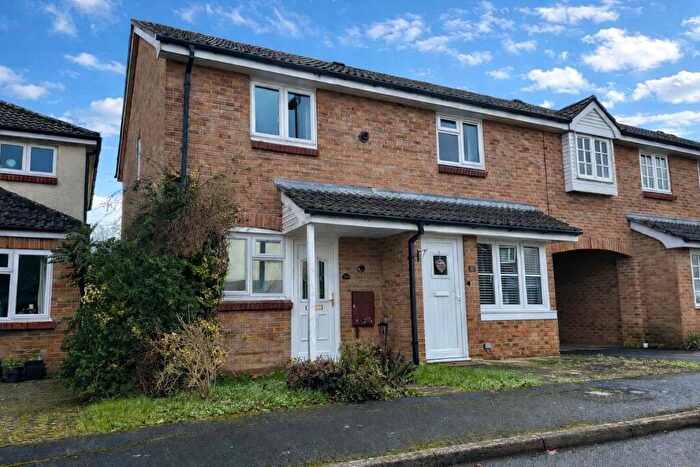 2 Bedroom End Of Terrace House For Sale In Oakwood Close, Midhurst, West Sussex, GU29
