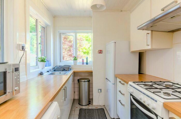 3 Bedroom Semi-Detached House To Rent In Acacia Road, Guildford, GU1