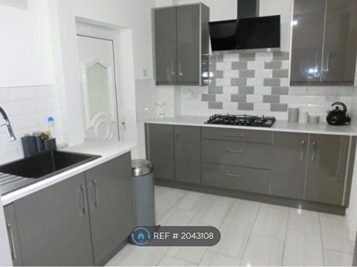 3 Bedroom Semi-Detached House To Rent In Sheldon Heath Road, Birmingham, B26