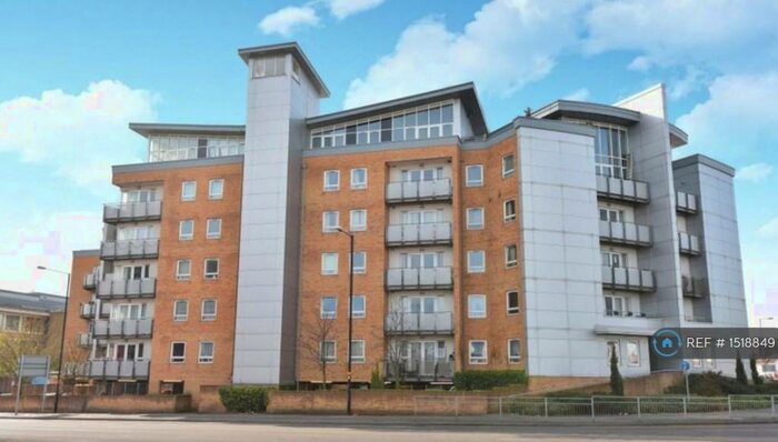2 Bedroom Penthouse To Rent In Quadrivium Point, Slough, SL1