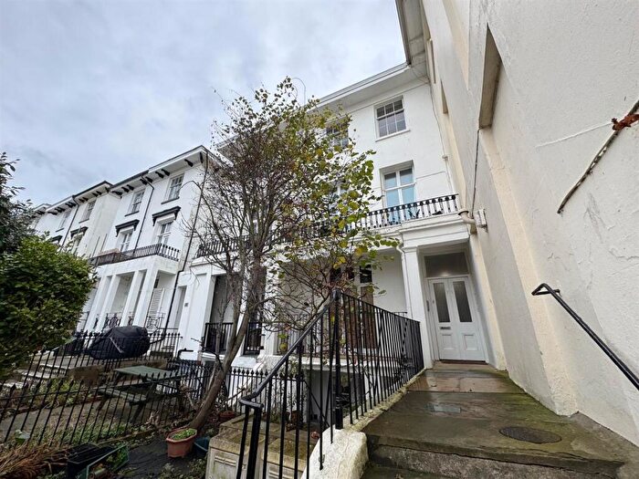 2 Bedroom Flat To Rent In Norfolk Square, Brighton, BN1
