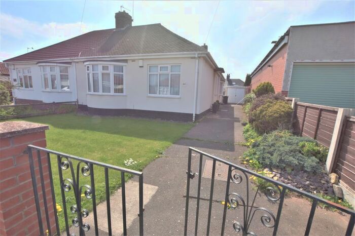 2 Bedroom Semi-Detached Bungalow To Rent In Craythorne Gardens, Newcastle Upon Tyne, NE6