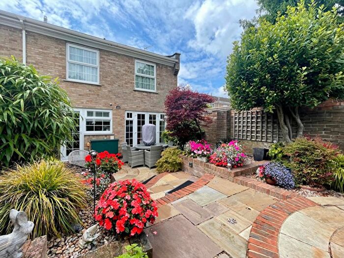 3 Bedroom Terraced House For Sale In Wedgwood Drive, Whitecliff, BH14