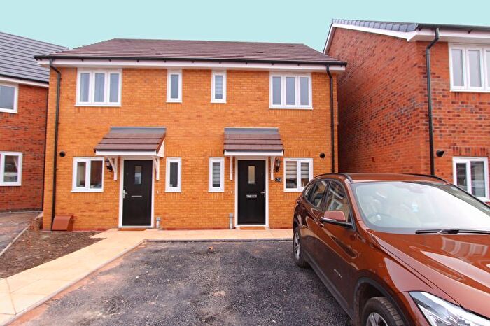 2 Bedroom Semi-Detached House To Rent In Savant Way, Walsall, WS2