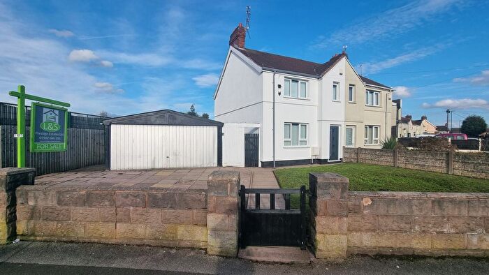 3 Bedroom Semi Detached House For Sale In Albion Avenue, Willenhall, WV13