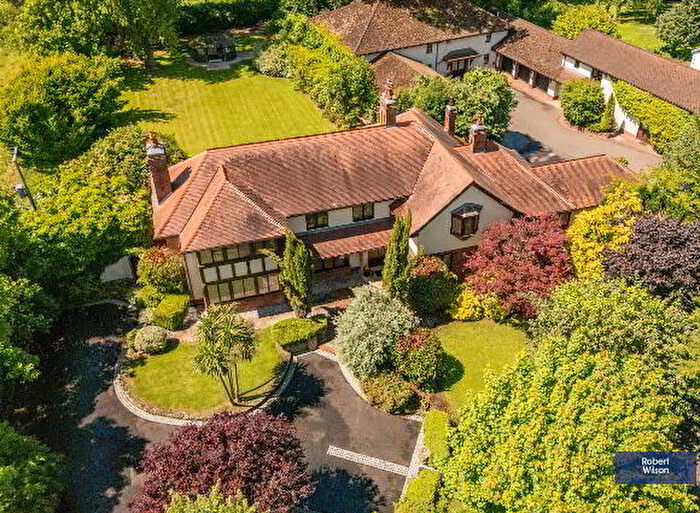 5 Bedroom Detached House With Outbuildingses For Sale In Dromore Road, Lurgan, BT66