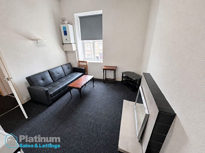 1 Bedroom Flat To Rent In Blacker Road, Huddersfield, HD1