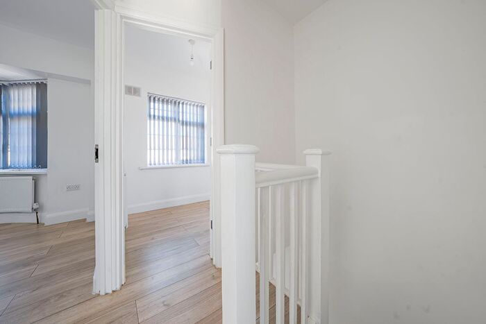 4 Bedroom Terraced House To Rent In Ascot Gardens, Southall, UB1