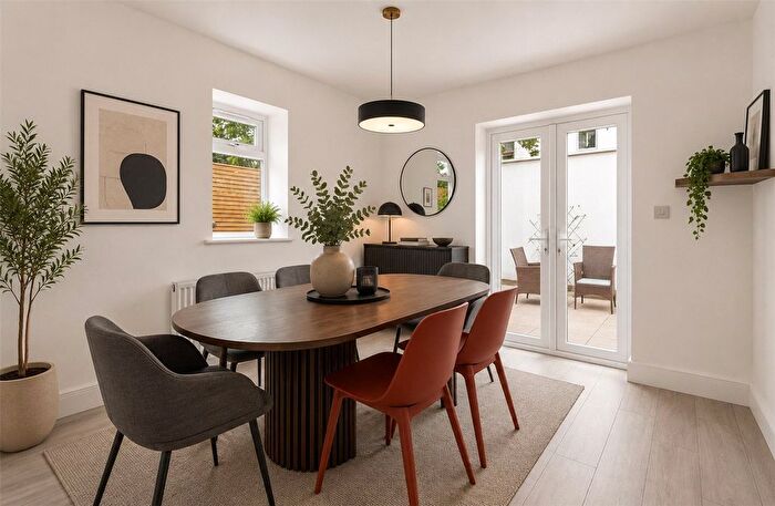 5 Bedroom Terraced House For Sale In Selkirk Road, London, SW17