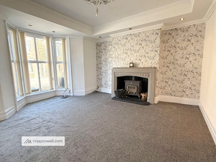 4 Bedroom Semi-Detached House For Sale In Manchester Road, Haslingden, Rossendale, BB4