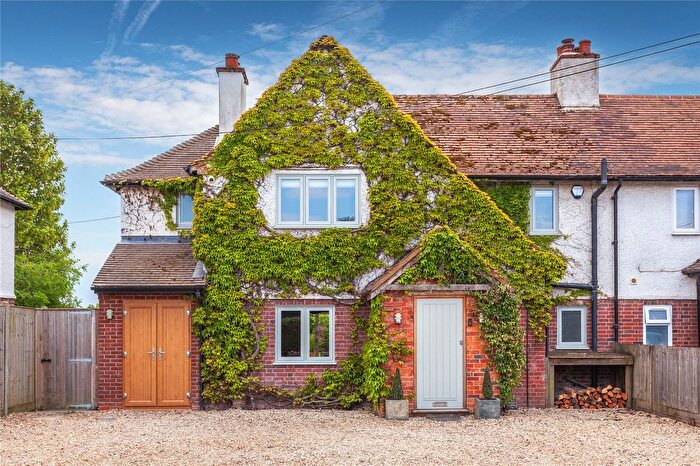 4 Bedroom Semi-detached House For Sale In White House Road, North Stoke, Wallingford, Oxfordshire, OX10