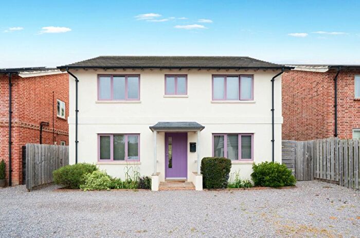 3 Bedroom Detached House For Sale In Oak Tree Gardens, Walworth Road, Picket Piece, Andover, SP11