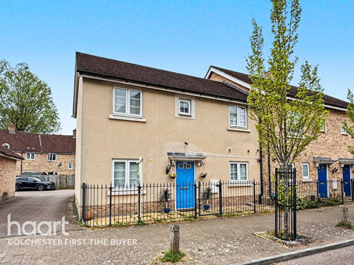 3 Bedroom End Of Terrace House For Sale In Meander Mews, Colchester, CO1