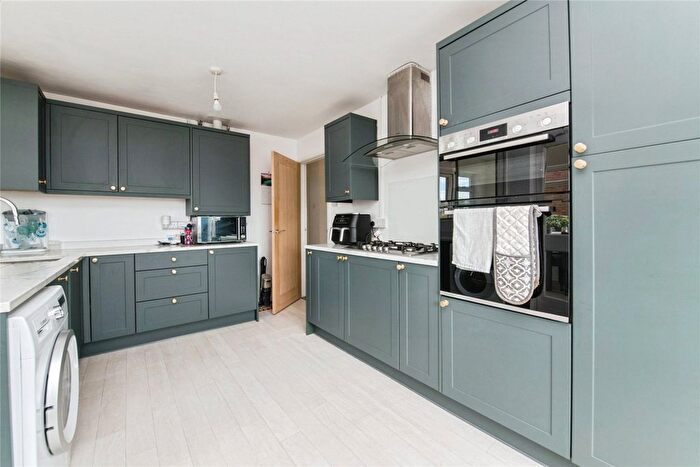 2 Bedroom Bungalow For Sale In Shackleton Close, Exmouth, Devon, EX8
