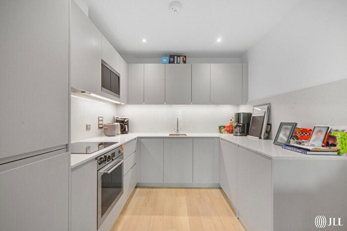 1 Bedroom Flat For Sale In Atelier Point, Jupp Road West, London, E15