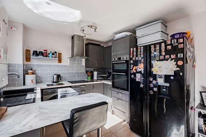 3 Bedroom Terraced House For Sale In Mortimer Close, Shaw, Swindon, SN5