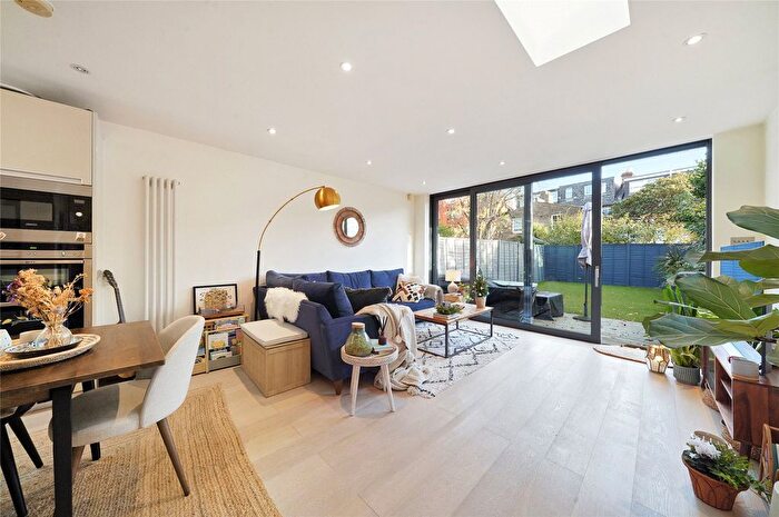 4 Bedroom Flat For Sale In Sumatra Road, West Hampstead, NW6