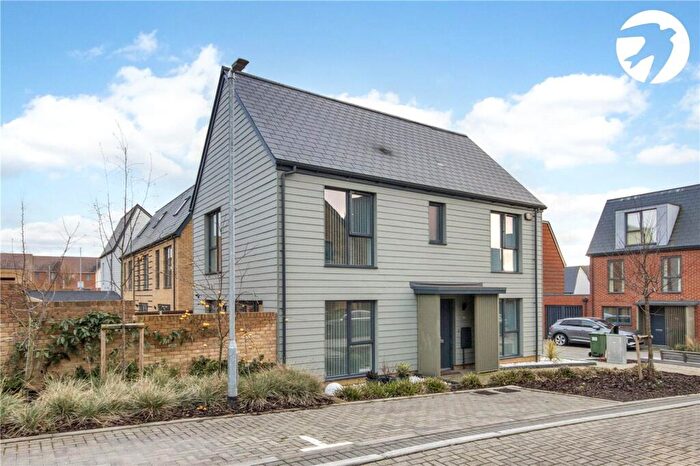 3 Bedroom Detached House For Sale In Portbridge Gardens, Alkerden, Ebbsfleet Valley, Swanscombe, DA10