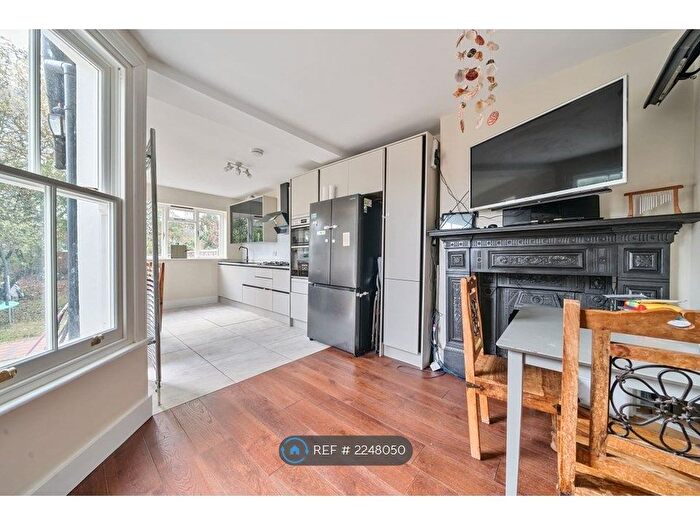 6 Bedroom Terraced House To Rent In Alexandra Park Road, London, N10