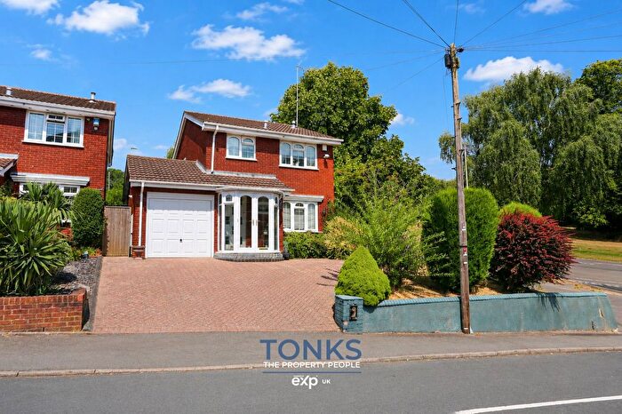 3 Bedroom Detached House For Sale In Chapel Street, Halesowen, B63