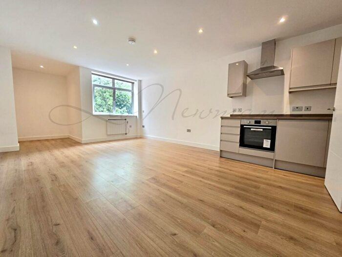 Studio To Rent In Coronation Road, Basingstoke, RG21