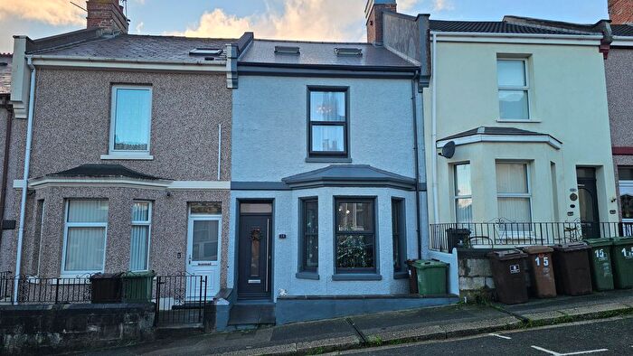 3 Bedroom Terraced House For Sale In Holdsworth Street, Plymouth, PL4