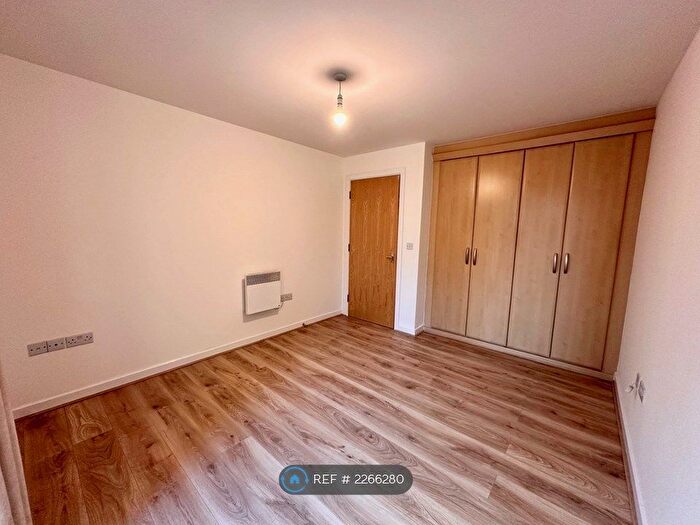 1 Bedroom Flat To Rent In Rustat Avenue, Cambridge, CB1