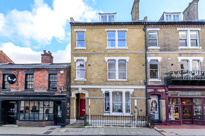 1 Bedroom Flat For Sale In Southgate Street, Winchester, Hampshire, SO23