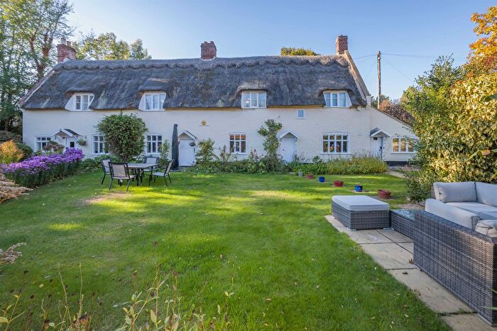 4 Bedroom Farmhouse For Sale In Newmarket Road, Norwich, NR4