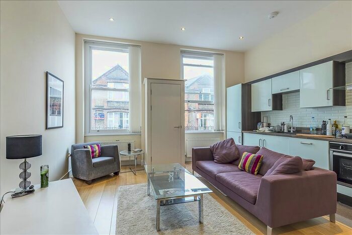 1 Bedroom Flat To Rent In Grace Lodge, Clarence Road, London, London, E5