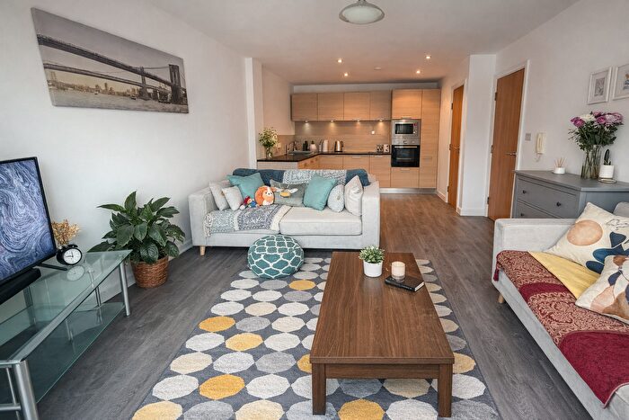 2 Bedroom Flat To Rent In Barton Place, Hornbeam Way, Manchester, M4