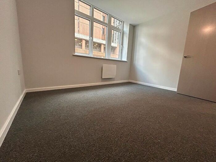 1 Bedroom Flat To Rent In Derby Square, Liverpool, Merseyside, L2