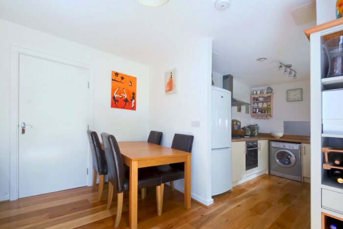 2 Bedroom Flat For Sale In Chiltonian Mews, London, SE13