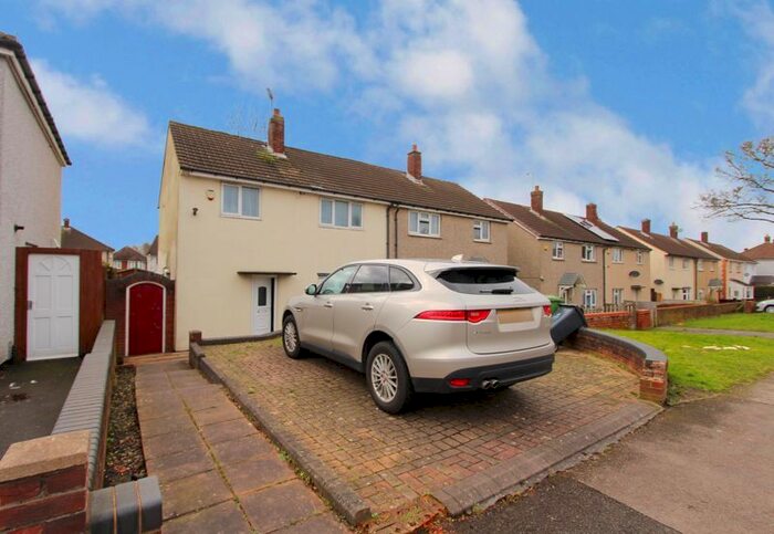 3 Bedroom Semi-Detached House To Rent In Attlee Road, Bentley, Walsall, WS2