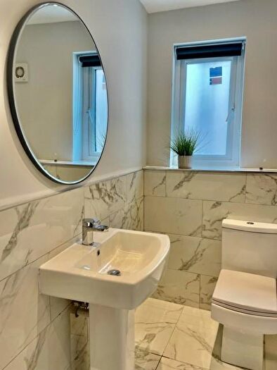 2 Bedroom Flat To Rent In Gloucester Road, Bishopston, BS7
