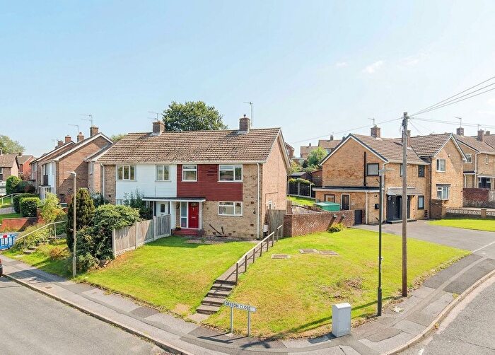 3 Bedroom Semi-Detached House For Sale In Brecon Close, Chesterfield, S40