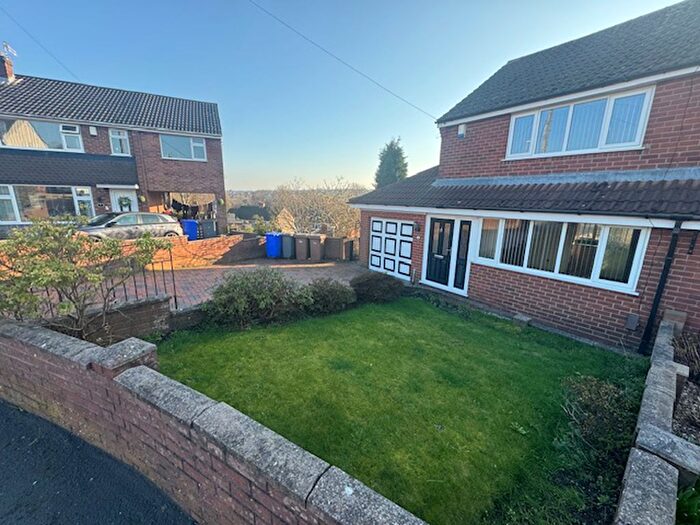 2 Bedroom Semi-Detached House For Sale In Crediton Avenue, Bradeley, Stoke-On-Trent, ST6