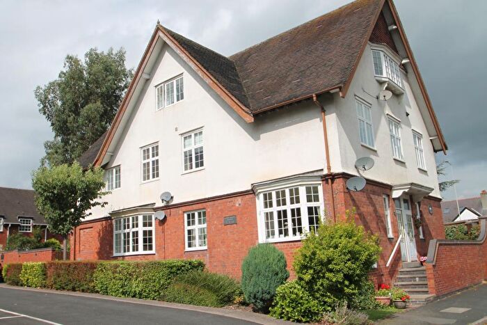 2 Bedroom Flat To Rent In Waugh Drive (Shire House), Hayley Green, Halesowen, West Midlands, B63